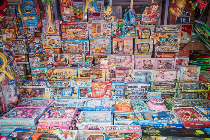 トンデムン(東大門)玩具卸売り市場